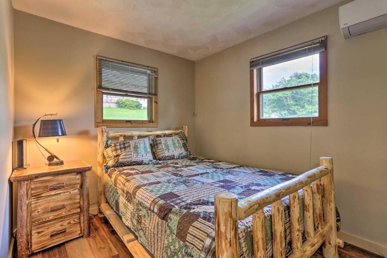 Acre Lake Chalet, 12 Mi To Elk Mountain Ski Resort Kingsley Экстерьер фото